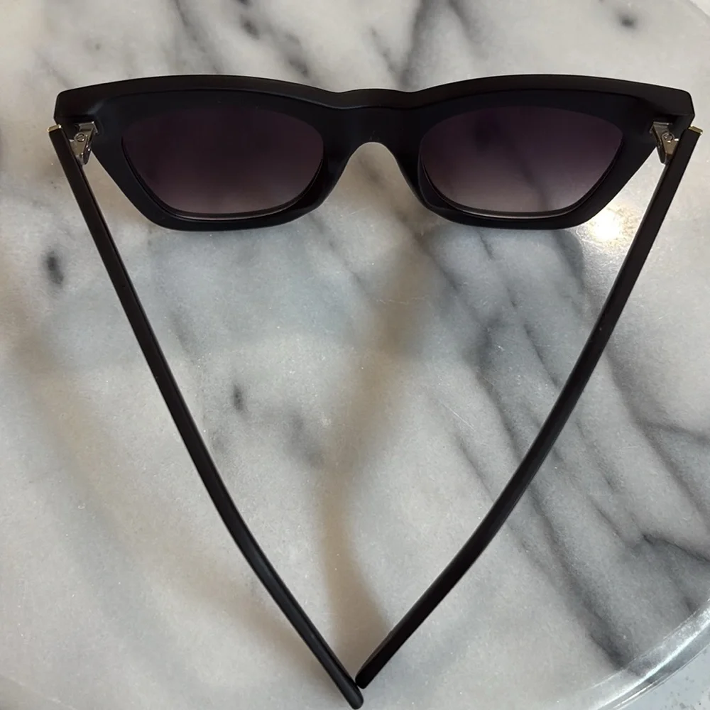 DIFF Black DIFF EYEWEAR Rhys Sunglasses - Picture 5 of 8